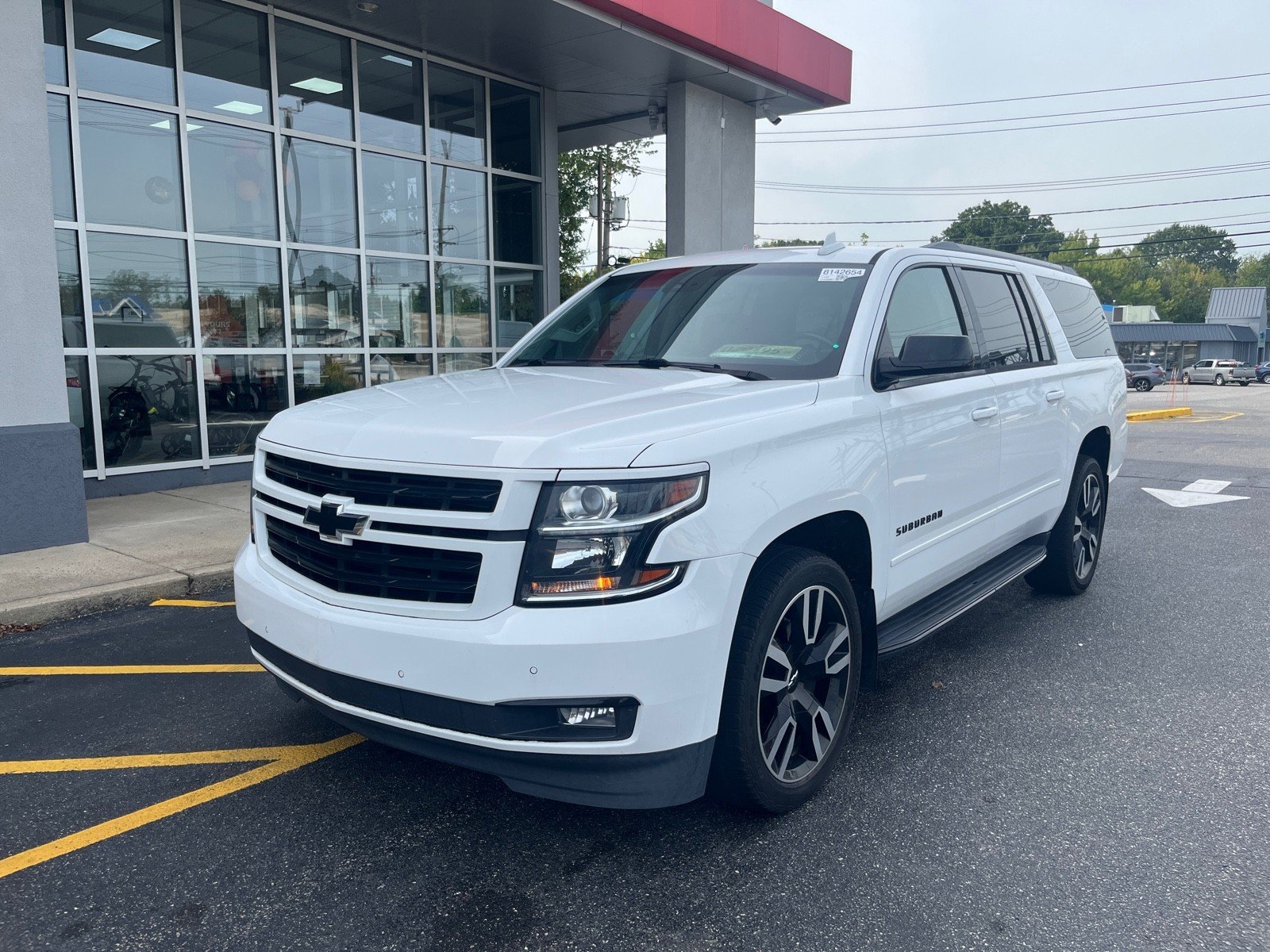 2018 Chevrolet Suburban Premier photo 3
