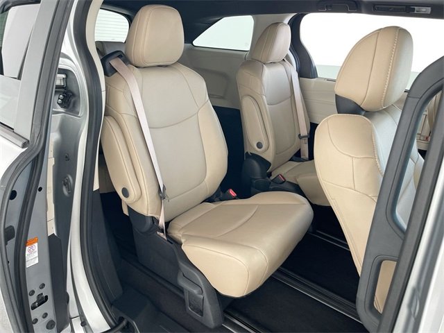 2023 Toyota Sienna XLE photo 45