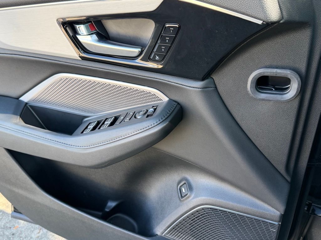 2025 Acura MDX Base photo 30