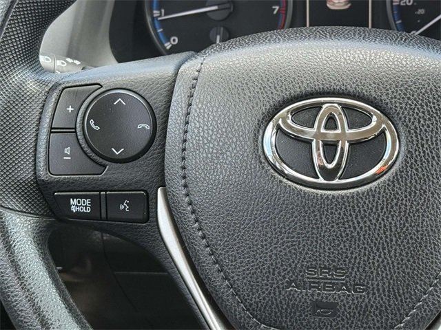 2017 Toyota RAV4 LE photo 21