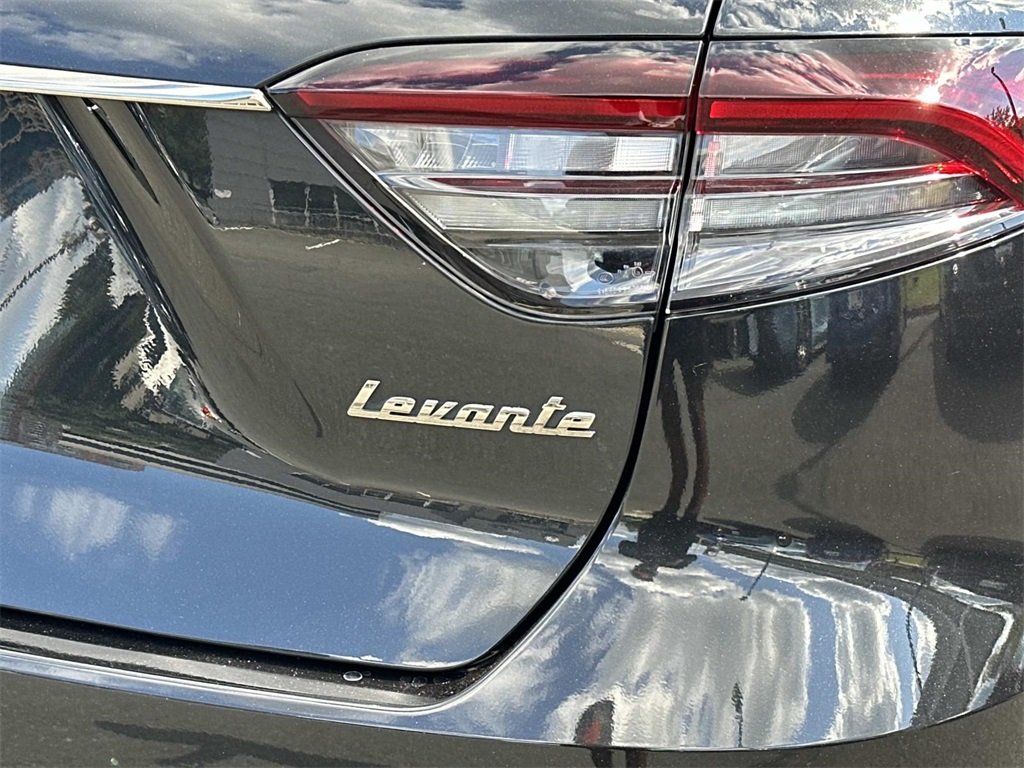2022 Maserati Levante Modena photo 12