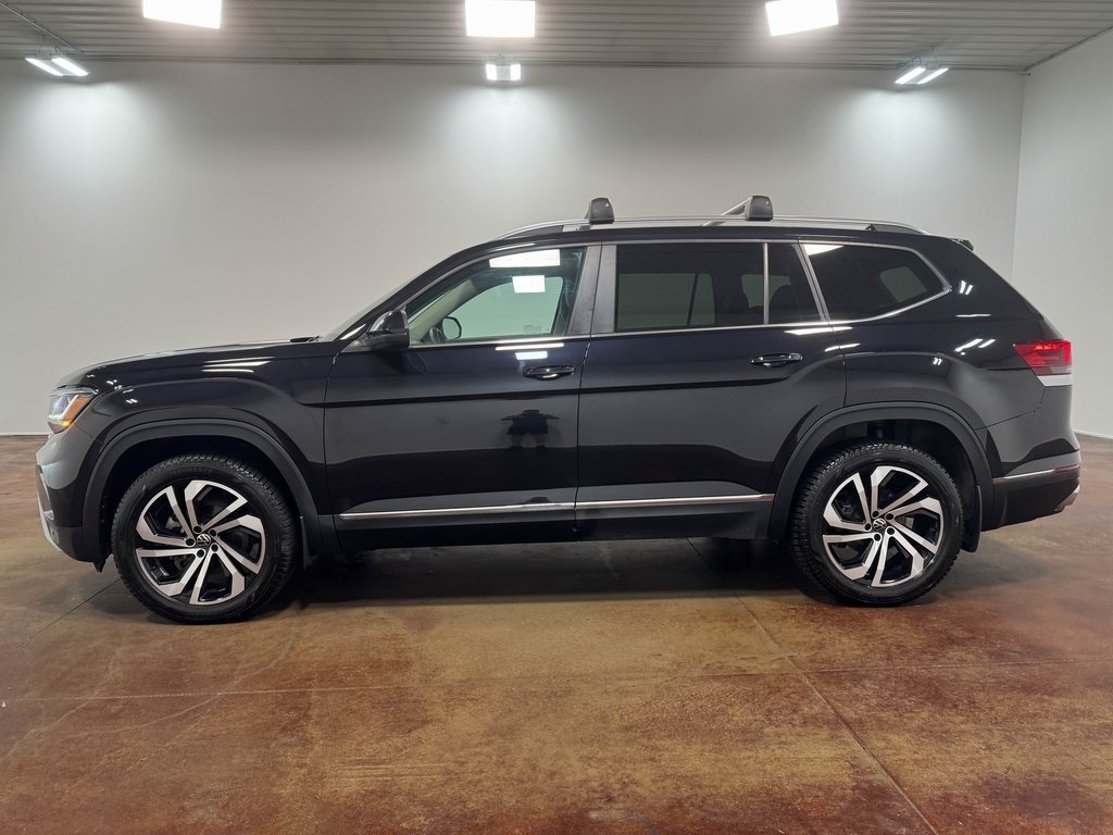2023 Volkswagen Atlas SEL photo 3