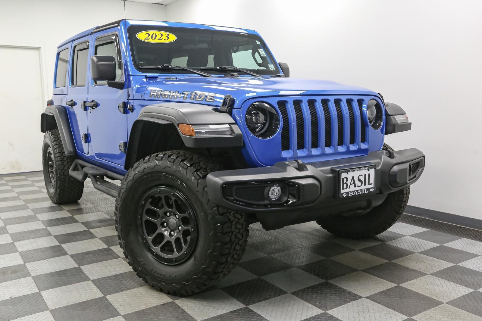 2023 Jeep Wrangler High Tide photo 2