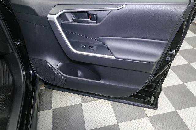 2022 Toyota RAV4 Hybrid LE photo 16