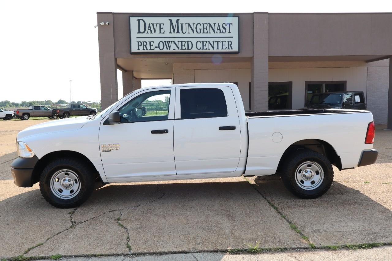 2022 Ram 1500 Classic Tradesman photo 2