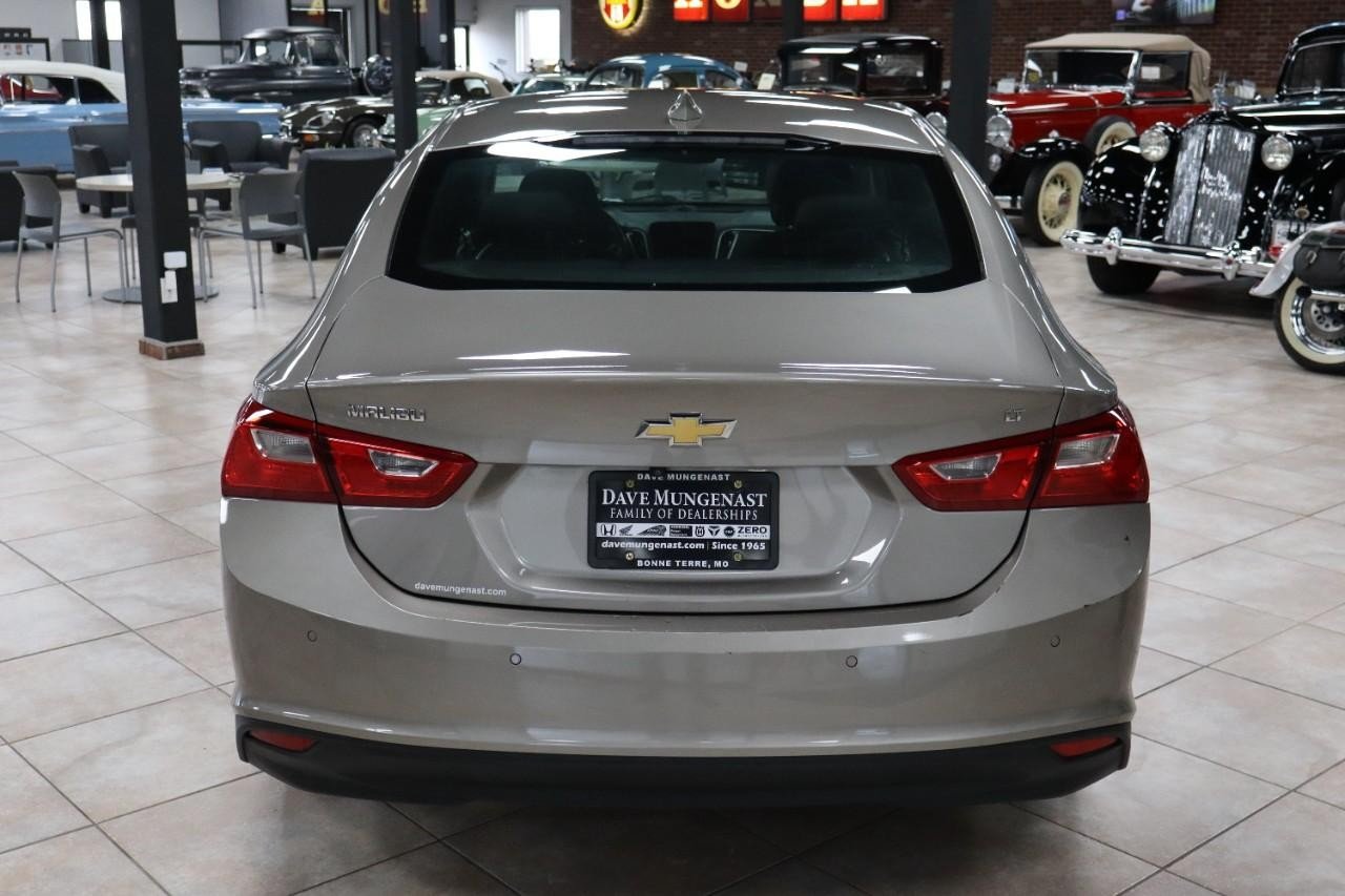 2023 Chevrolet Malibu 1LT photo 3
