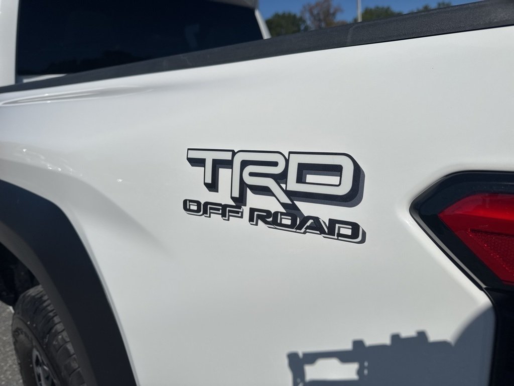 2025 Toyota Tacoma TRD Off-Road photo 26