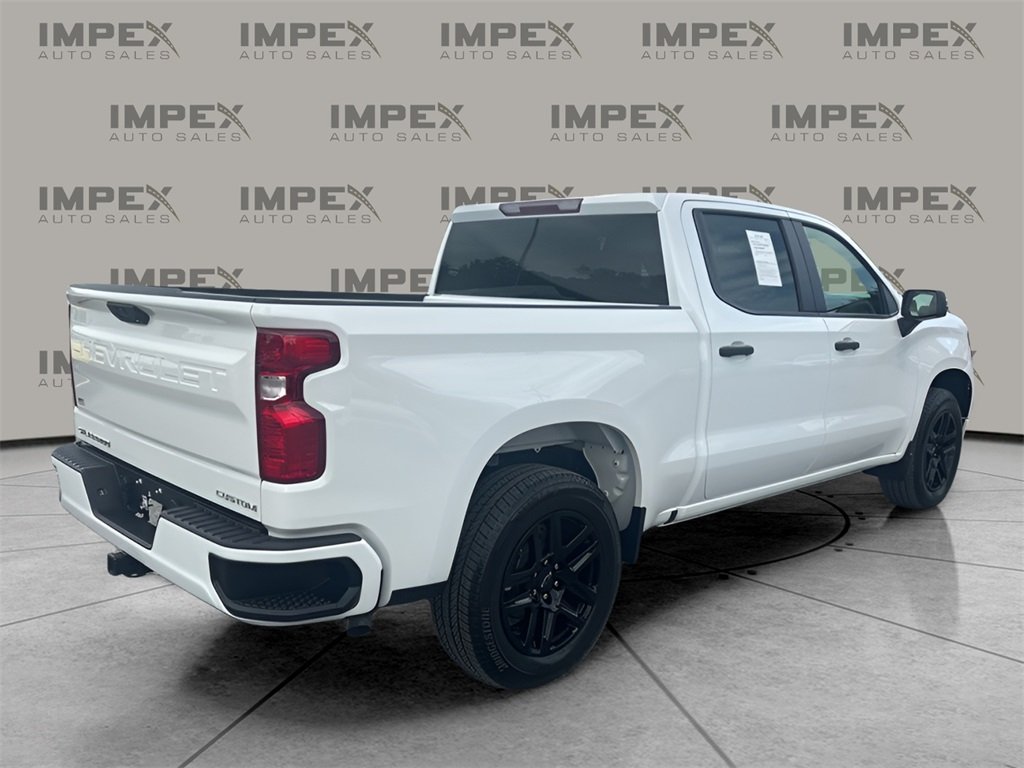 2025 Chevrolet Silverado 1500 Custom photo 4