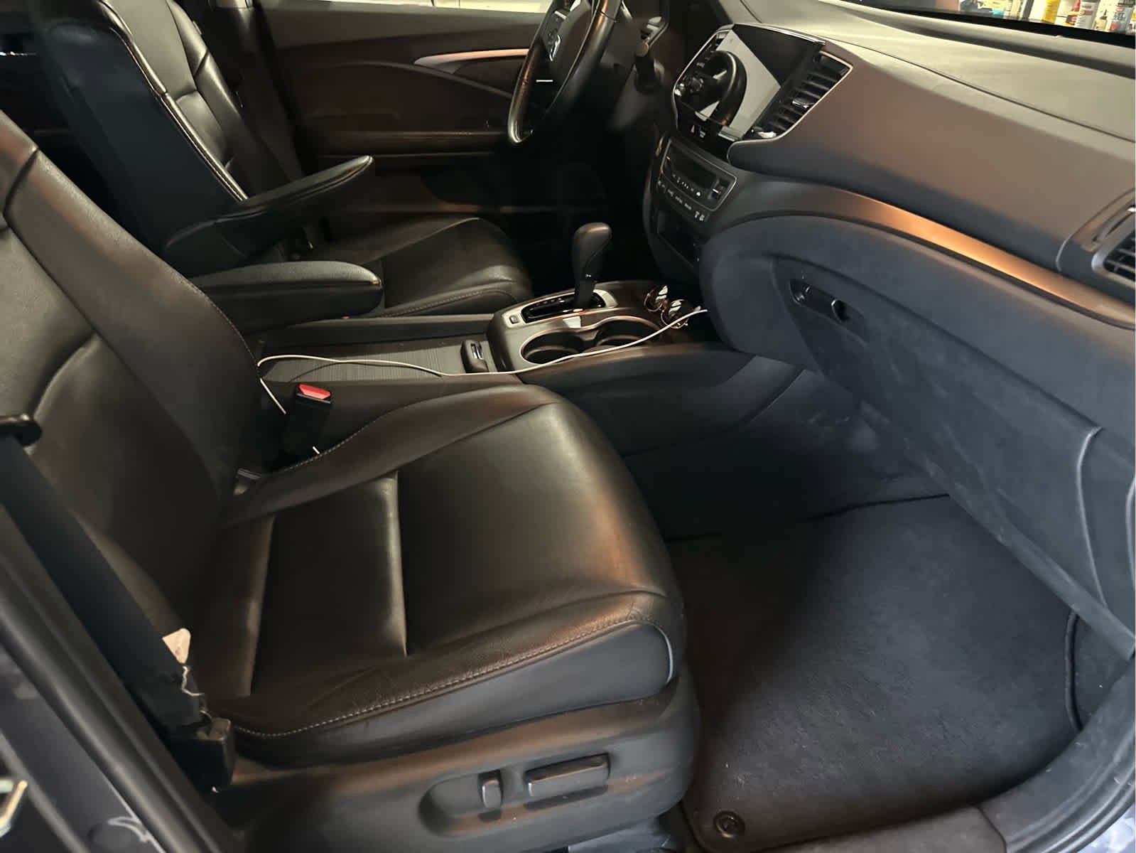 2020 Honda Pilot EX-L photo 3
