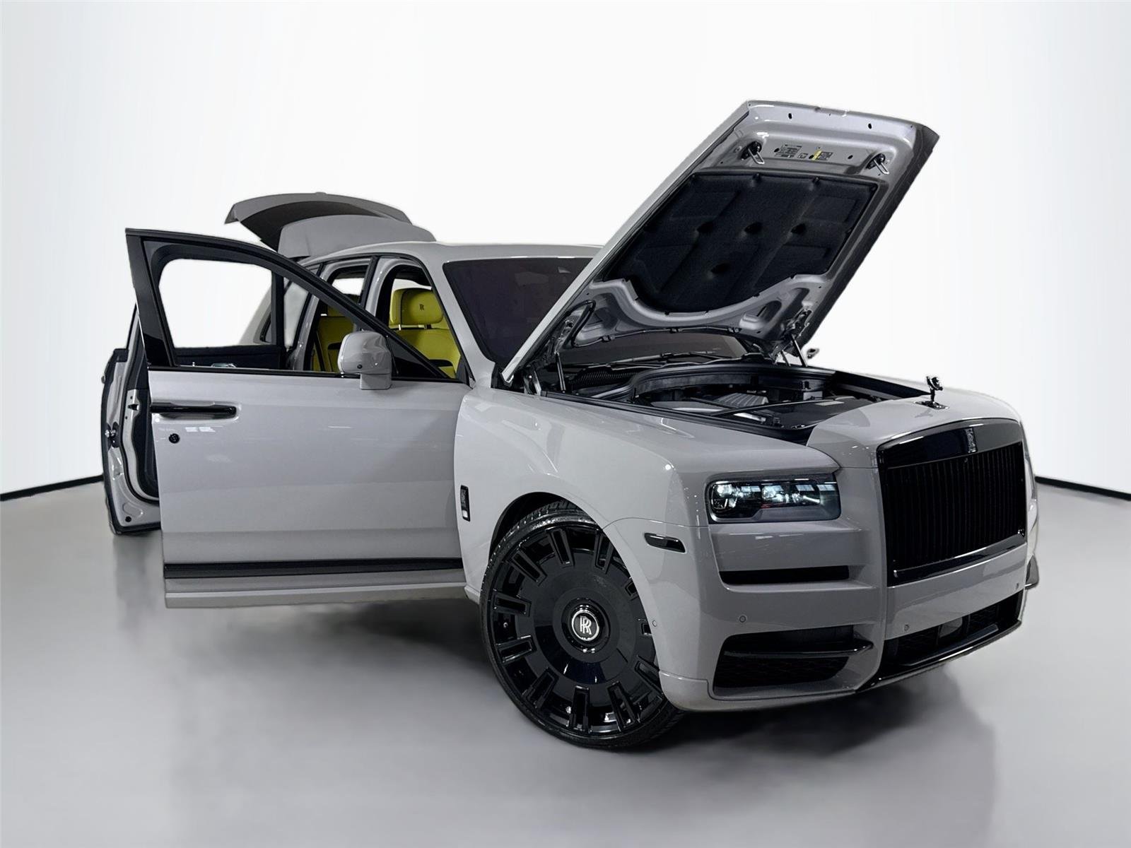 2022 Rolls Royce Cullinan RR31 photo 40
