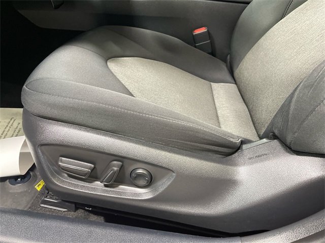 2021 Toyota Camry LE photo 12