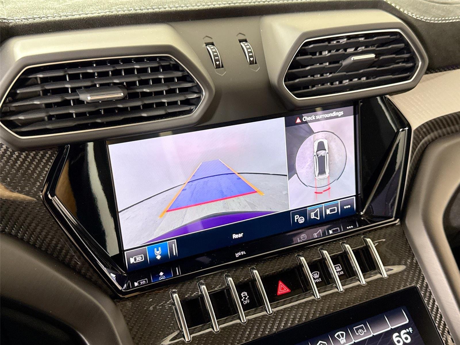 2024 Lamborghini Urus Performante photo 16