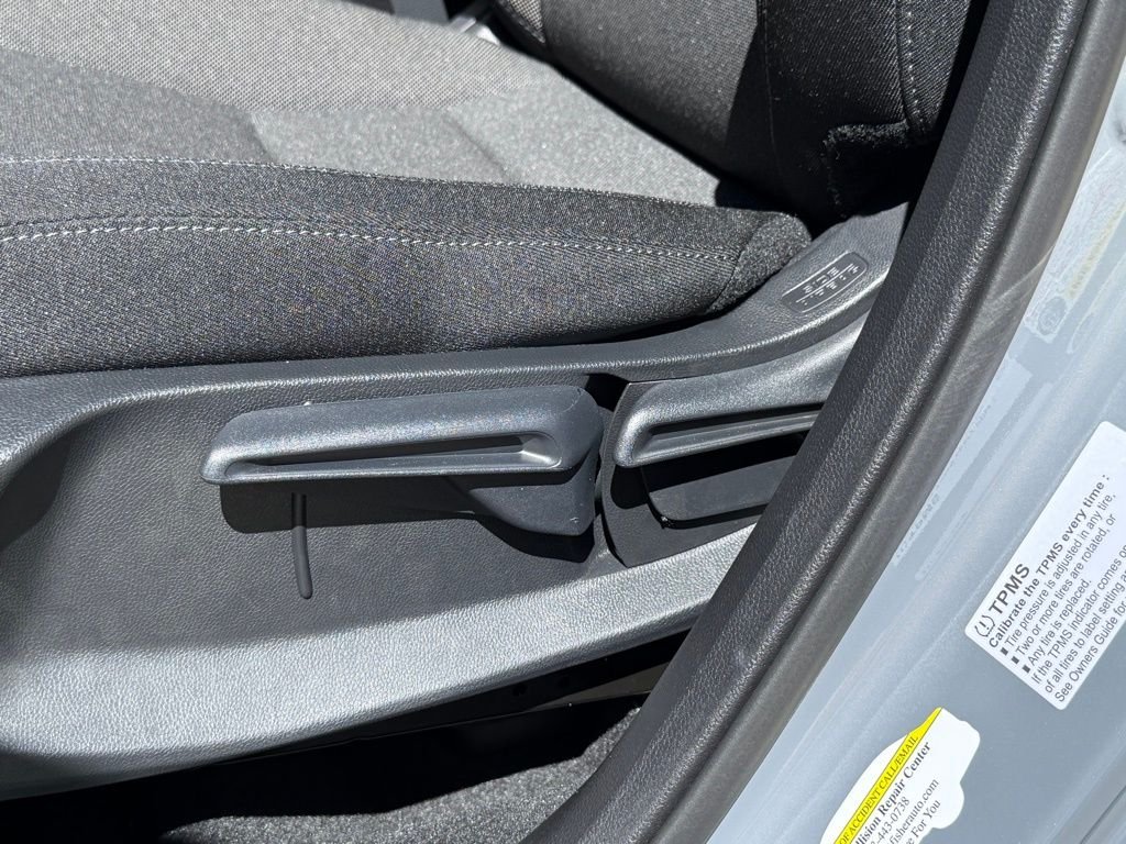 2025 Honda CR-V LX photo 31