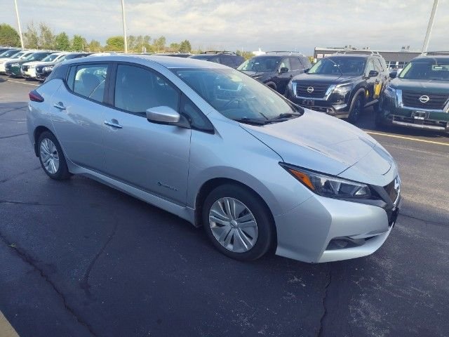 2019 Nissan Leaf S photo 2