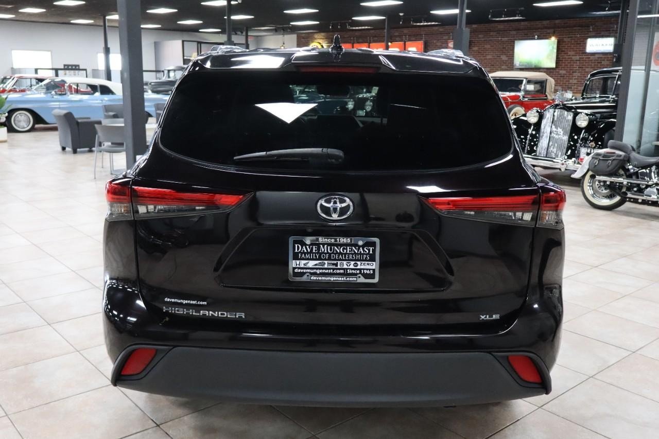 2020 Toyota Highlander XLE photo 4