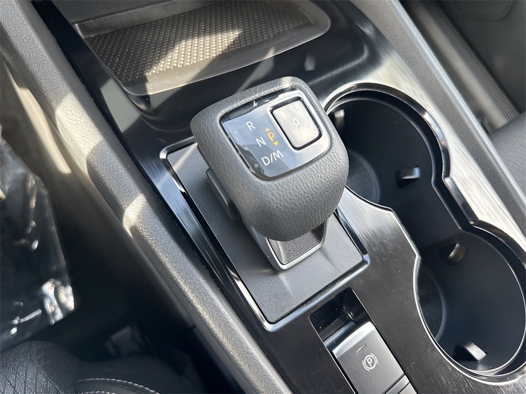 2024 Nissan Rogue SV photo 15