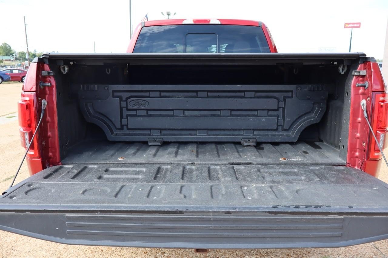 2016 Ford F-150 Lariat photo 19