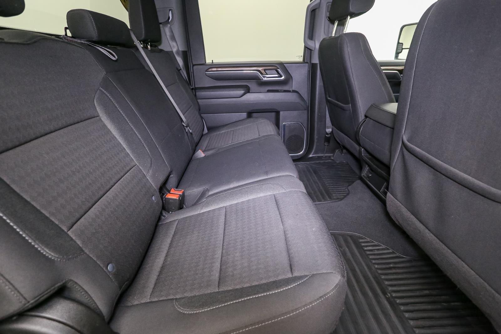 2024 Chevrolet Silverado 3500HD LT photo 17