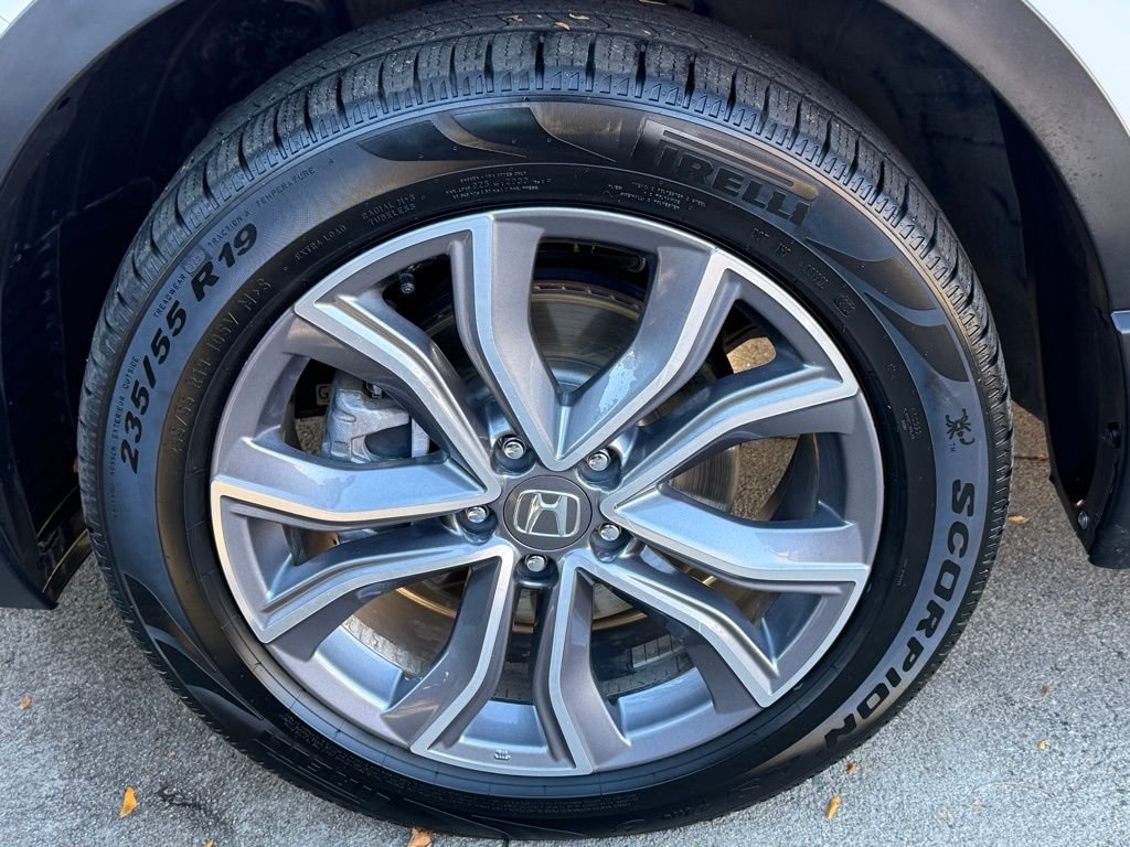 2020 Honda CR-V Hybrid Touring photo 9