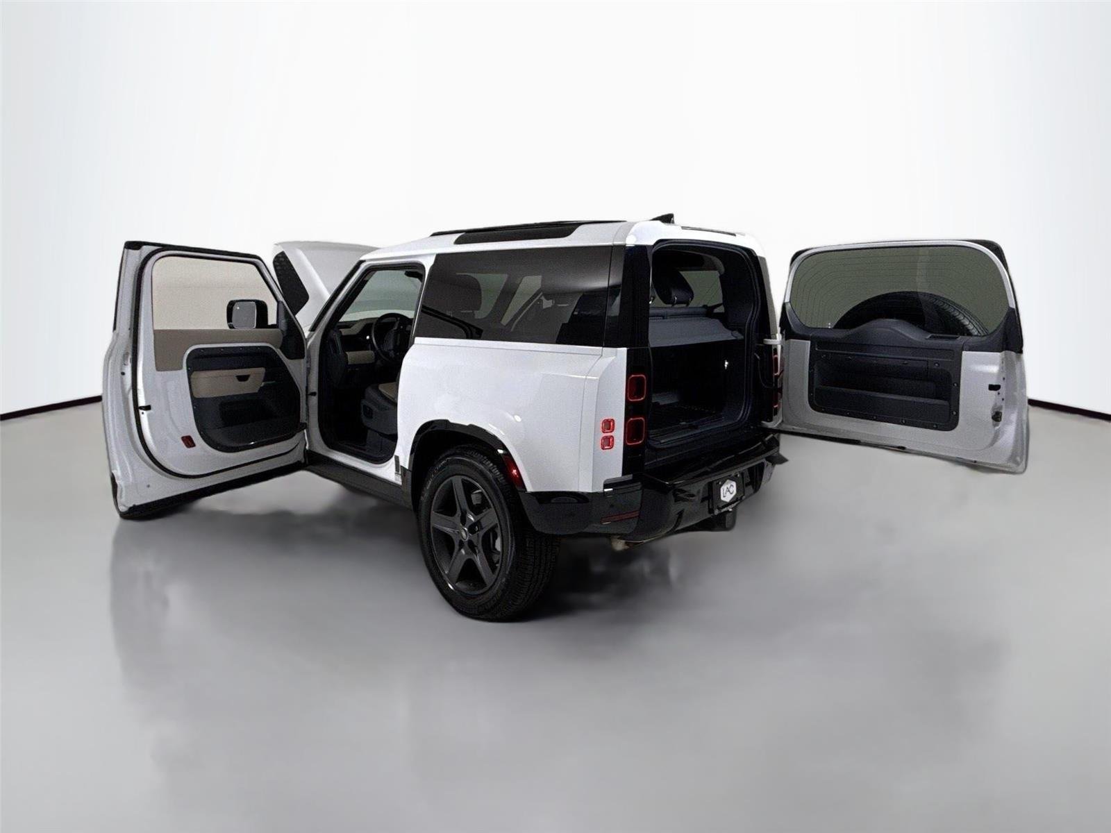 2024 Land Rover Defender X-Dynamic SE photo 28