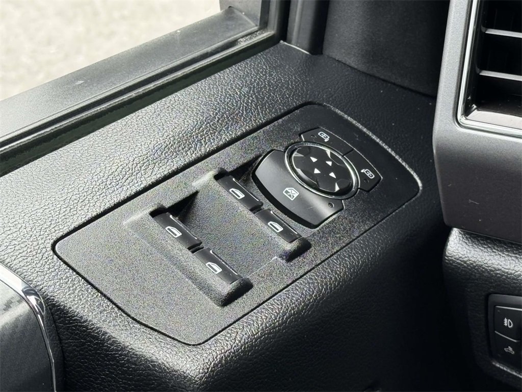 2019 Ford F-150 XLT photo 25