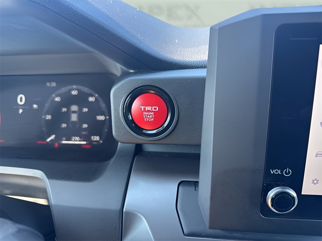 2025 Toyota Tacoma TRD Off-Road photo 19