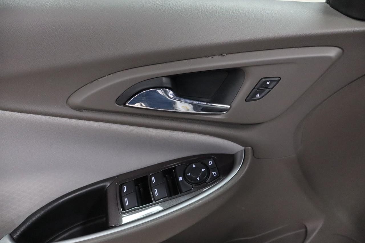 2020 Chevrolet Malibu LS photo 11