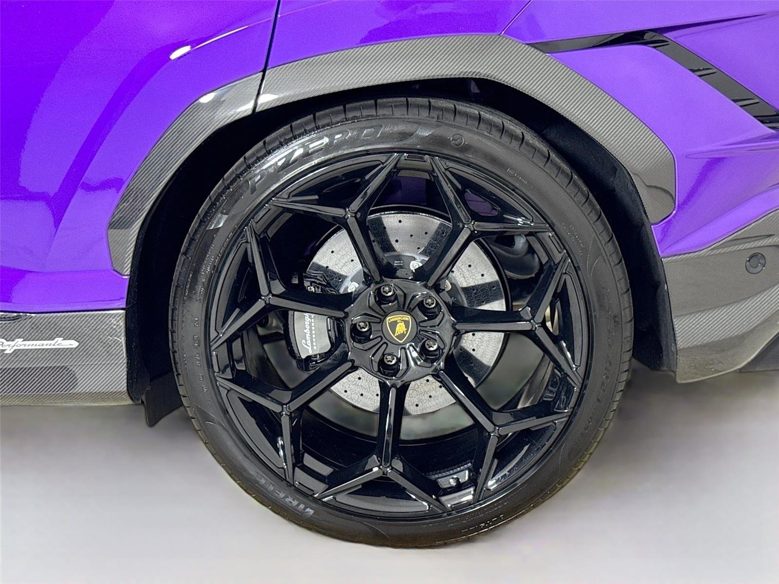 2024 Lamborghini Urus Performante photo 42