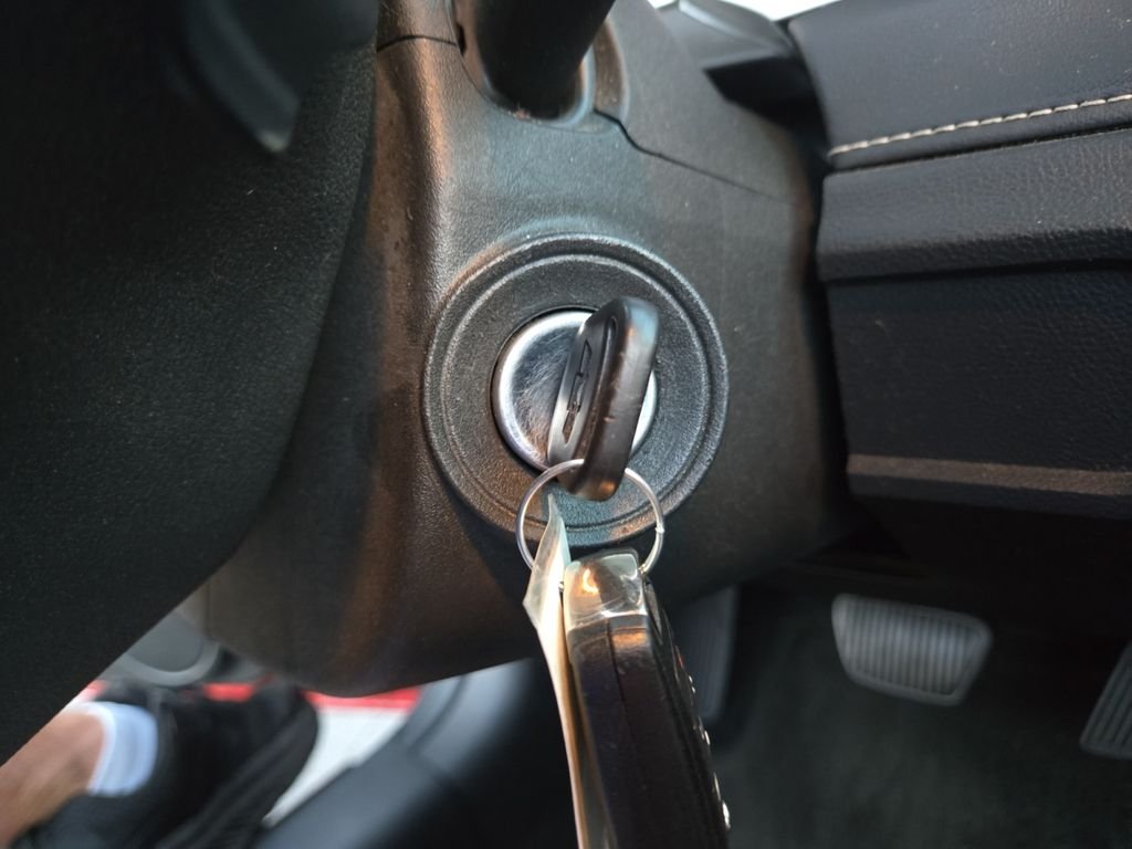 2015 Chevrolet Camaro 1LT photo 22