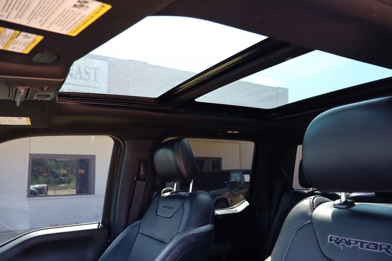2018 Ford F-150 Raptor photo 17