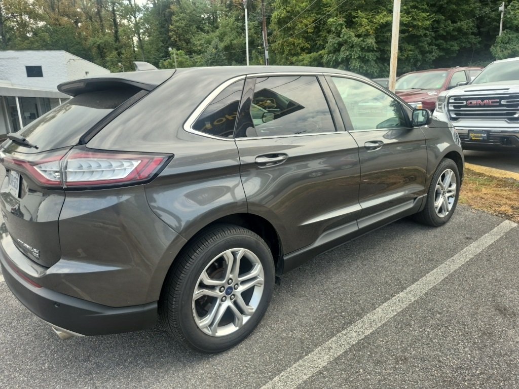 2016 Ford Edge Titanium photo 3