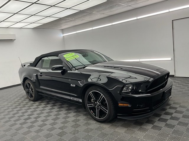 2014 Ford Mustang GT Premium photo 3