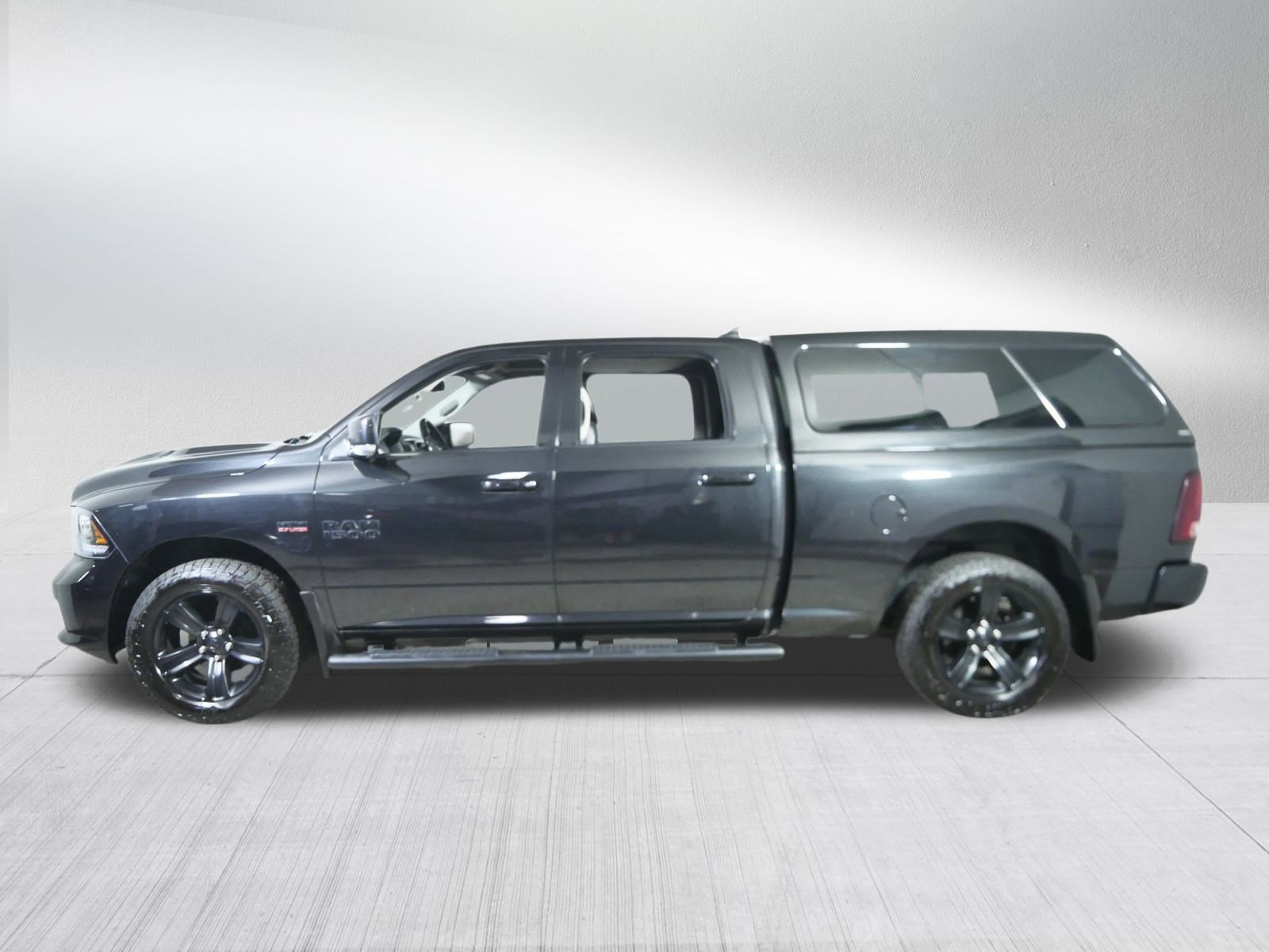 2017 Ram 1500 Sport photo 4
