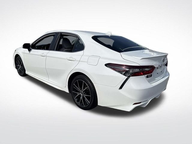 2024 Toyota Camry SE photo 3