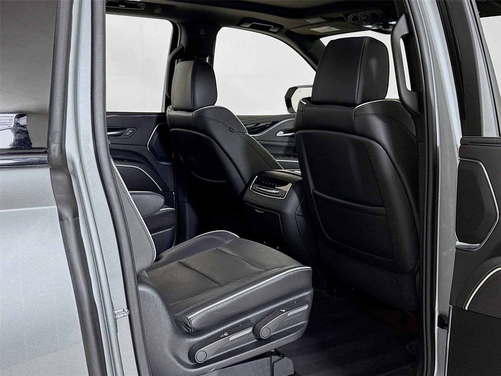 2024 Cadillac Escalade ESV Sport photo 27