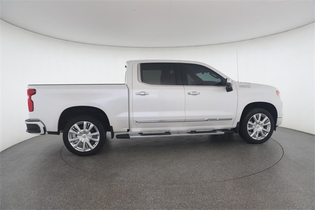 2023 Chevrolet Silverado 1500 High Country photo 18