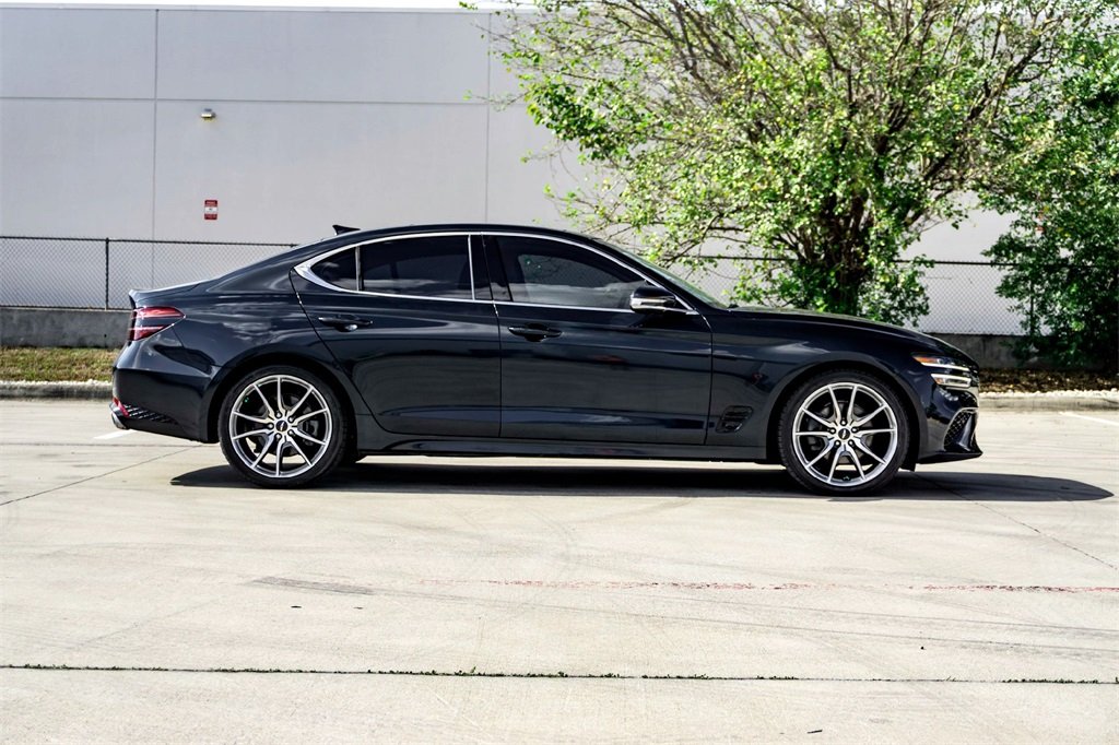 2022 Genesis G70 2.0T photo 4
