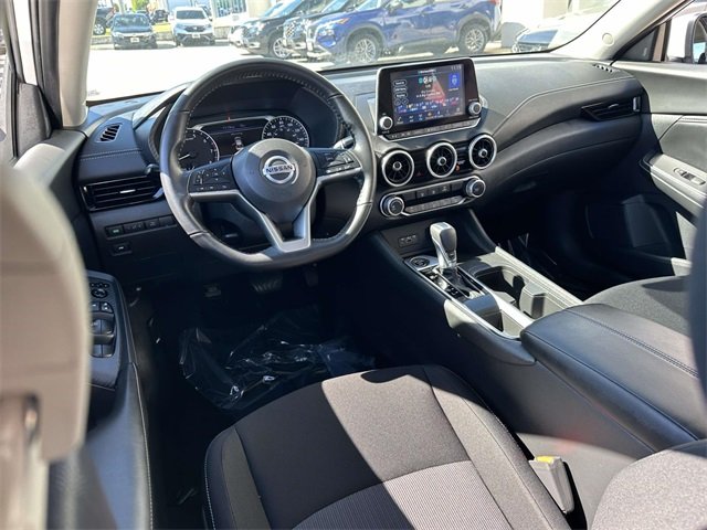 2022 Nissan Sentra SV photo 2