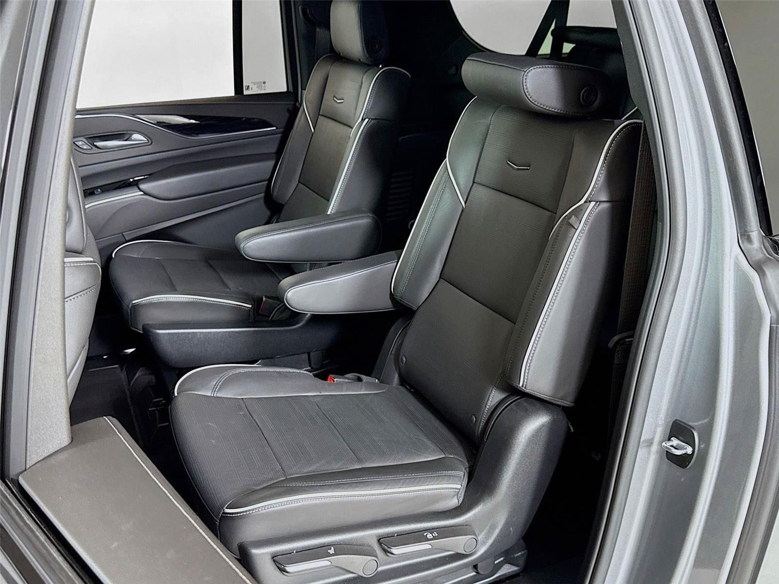 2024 Cadillac Escalade ESV Sport photo 22