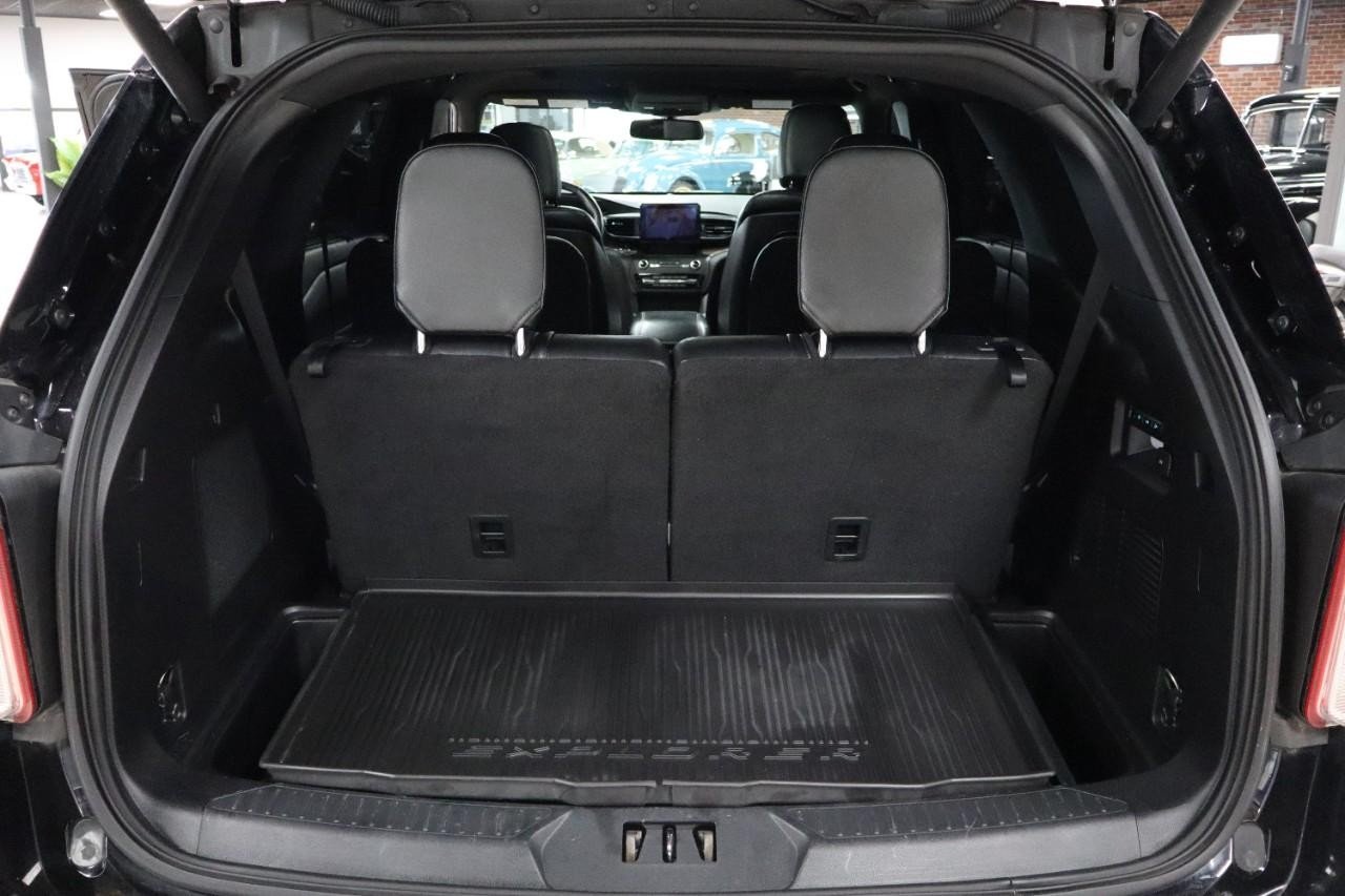 2020 Ford Explorer Limited photo 19