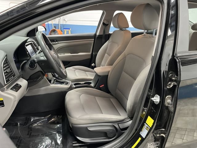 2017 Hyundai Elantra SE photo 3