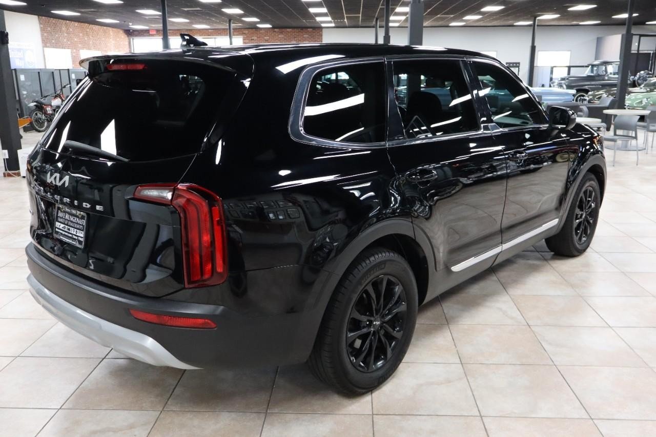 2022 Kia Telluride LX photo 5