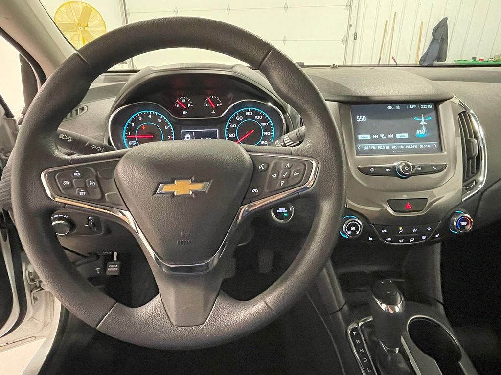 2018 Chevrolet Cruze LT photo 28