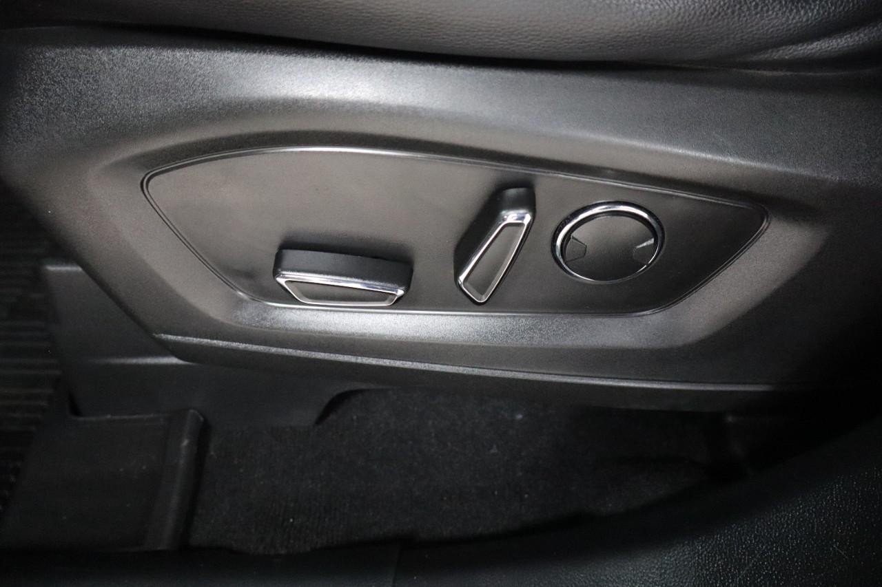2020 Ford Explorer Limited photo 10
