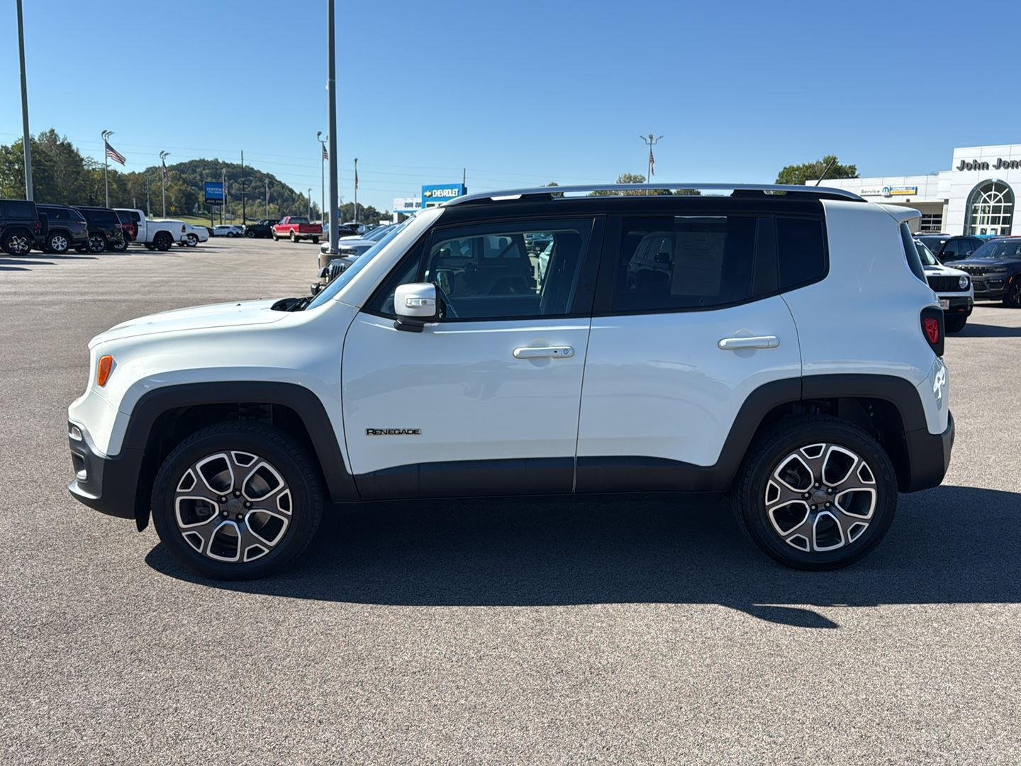 2017 Jeep Renegade Limited photo 3