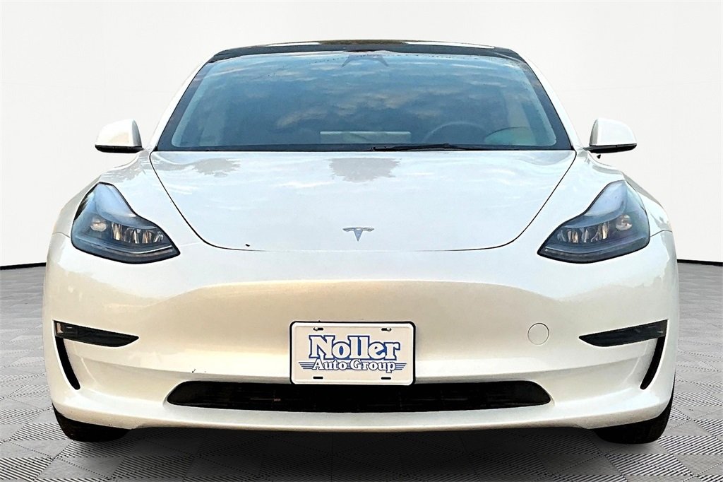 2023 Tesla Model 3 photo 3