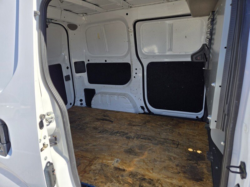 2017 Nissan NV200 SV photo 11