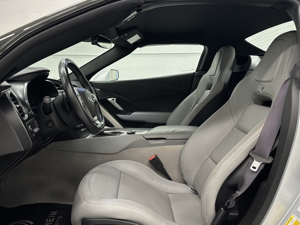 2016 Chevrolet Corvette 2LT photo 18