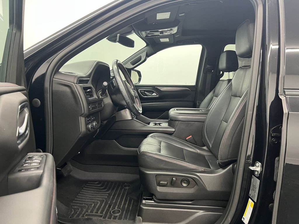 2021 Chevrolet Suburban 1500 RST photo 4