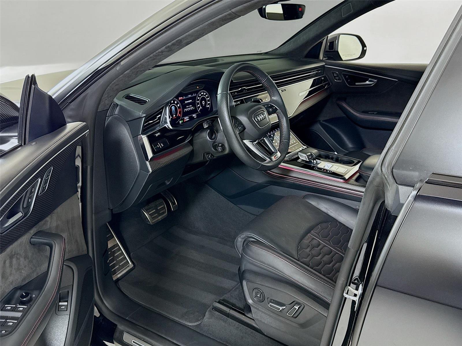 2020 Audi RS Q8 photo 10